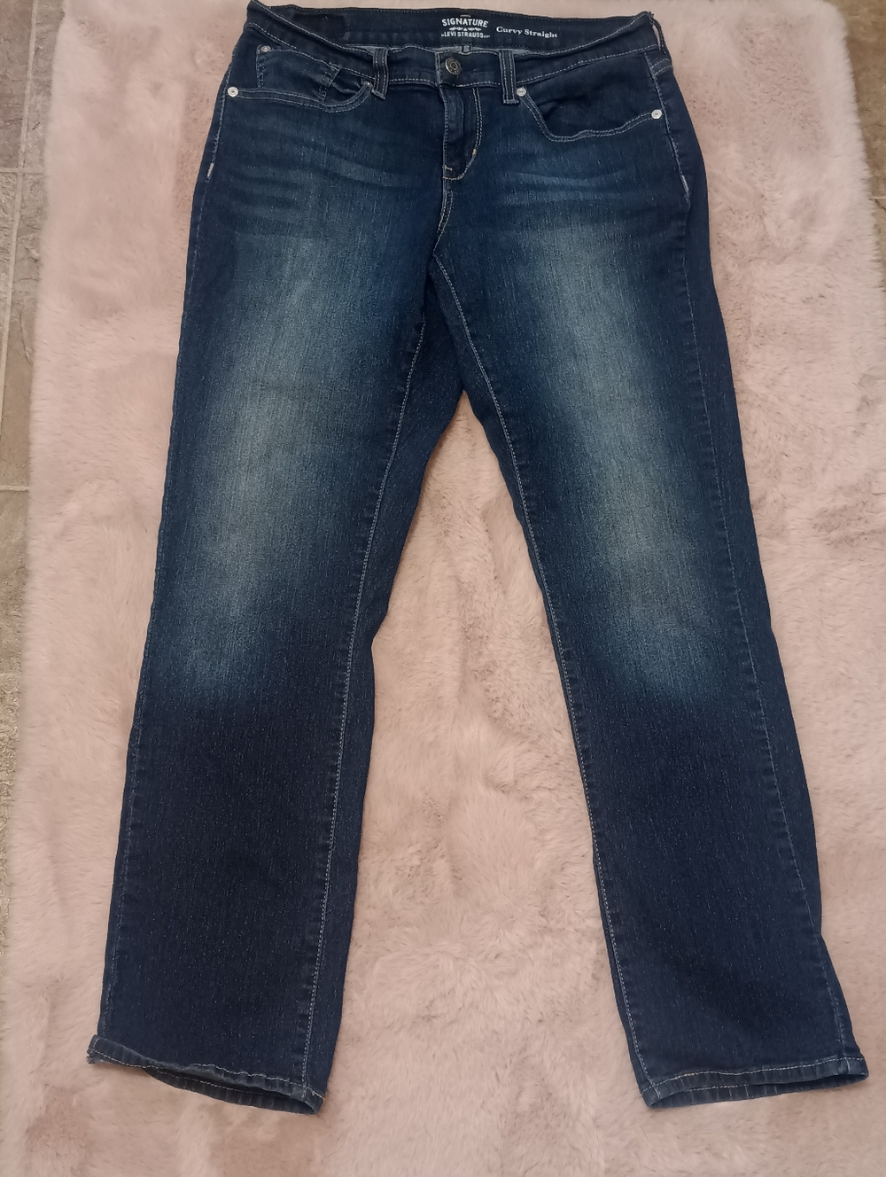 Levi Jeans - Picture 2 of 5
